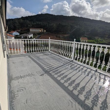Vivienda Turistica Vacacional Maricarmen Hotell Arou Exteriör bild