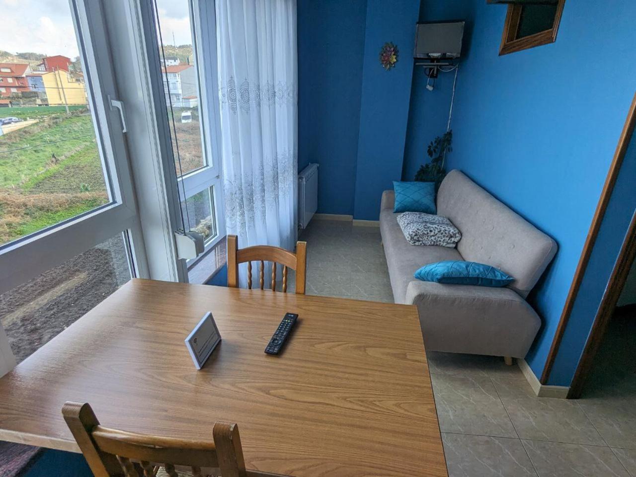 Vivienda Turistica Vacacional Maricarmen Hotell Arou Exteriör bild
