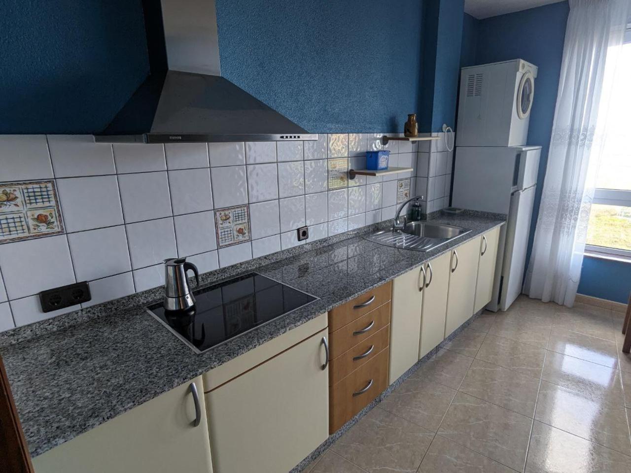 Vivienda Turistica Vacacional Maricarmen Hotell Arou Exteriör bild