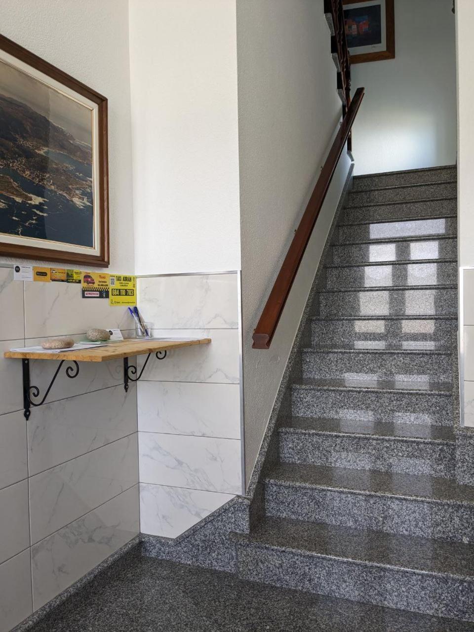 Vivienda Turistica Vacacional Maricarmen Hotell Arou Exteriör bild